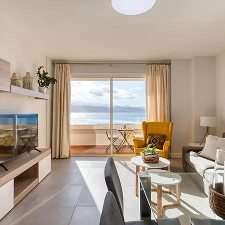Living Canteras Homes - Bright Beachfront Apartment