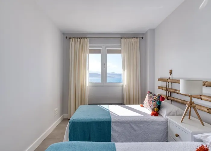 Living Canteras Homes - Bright Beachfront